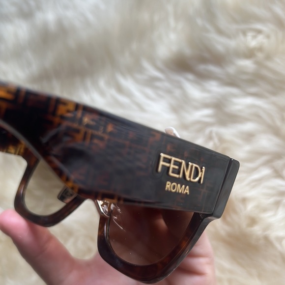 Authentic Fendi Monogram Sunglasses - never worn - Picture 7 of 8